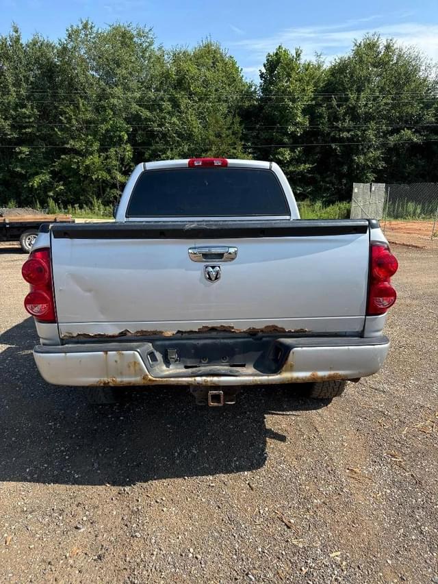 Image of Dodge Ram 1500 equipment image 1