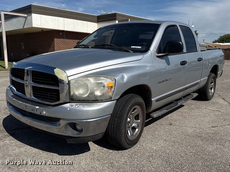 2007 Dodge Ram 1500 Equipment Image0