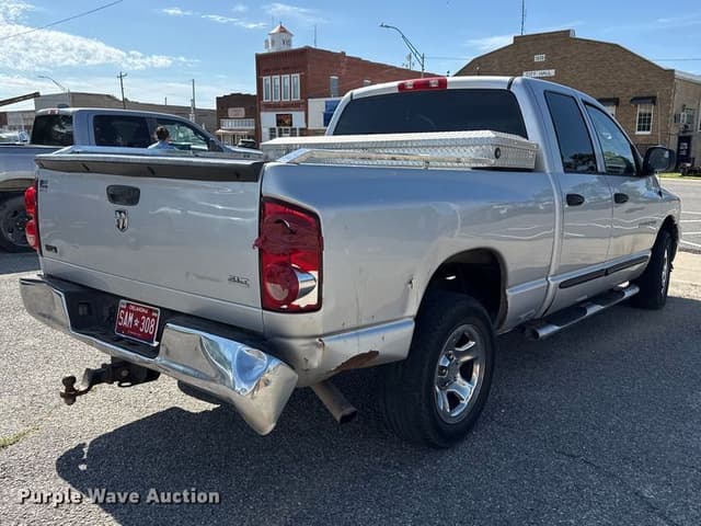 Image of Dodge Ram 1500 equipment image 4