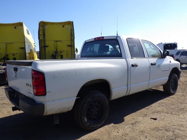 Image of Dodge Ram 1500 equipment image 2