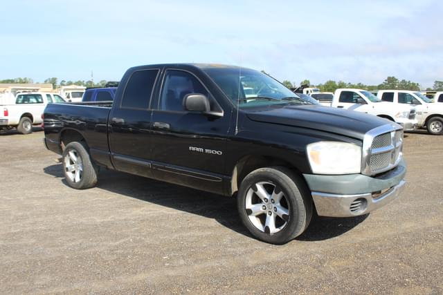 Image of Dodge Ram 1500 equipment image 1