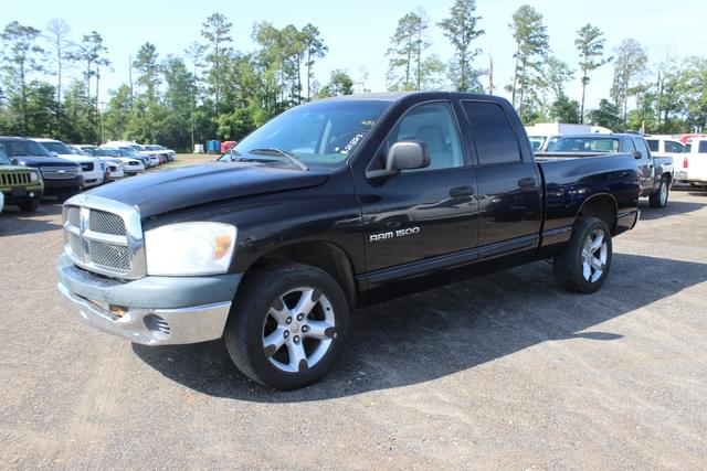 Image of Dodge Ram 1500 equipment image 4