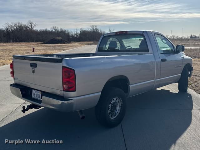 Image of Dodge Ram 1500 equipment image 4