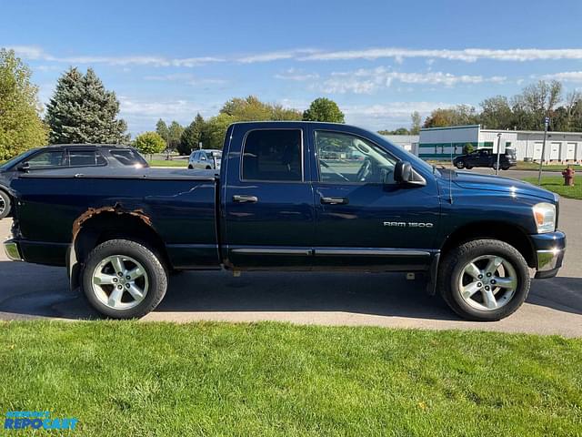 Image of Dodge Ram 1500 equipment image 3