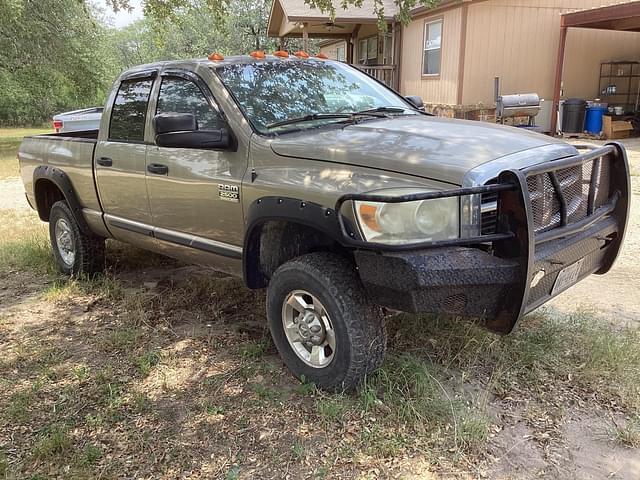 Image of Dodge Ram 2500 equipment image 2