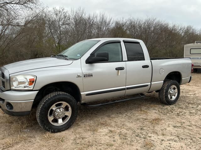 Image of Dodge Ram 2500 equipment image 1