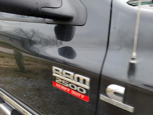 Image of Dodge Ram 2500 equipment image 2