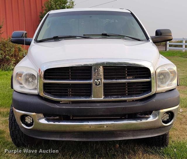 Image of Dodge Ram 2500 equipment image 1