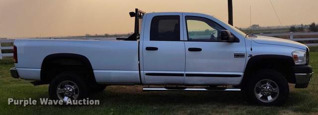 Image of Dodge Ram 2500 equipment image 3