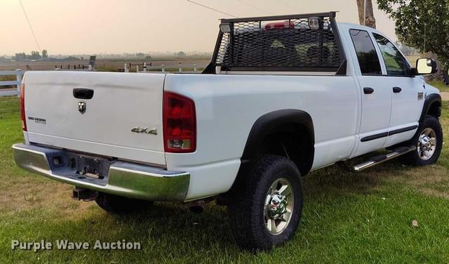 Image of Dodge Ram 2500 equipment image 4