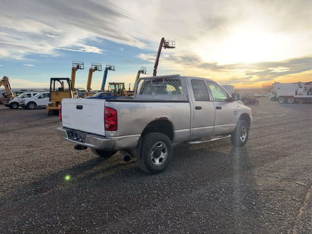 Image of Dodge Ram 2500 equipment image 4