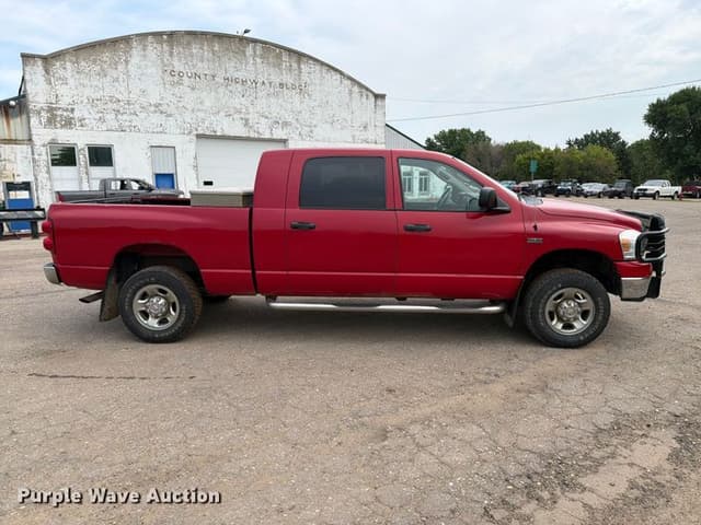 Image of Dodge Ram 2500 equipment image 3