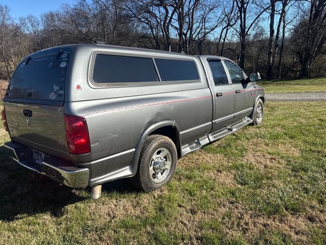 Image of Dodge Ram 2500 equipment image 2