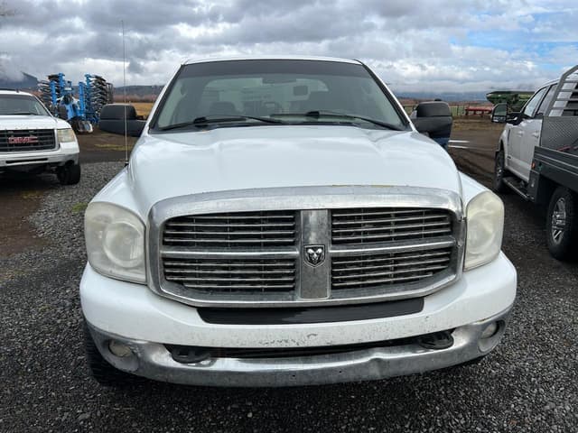 Image of Dodge Ram 2500 equipment image 2