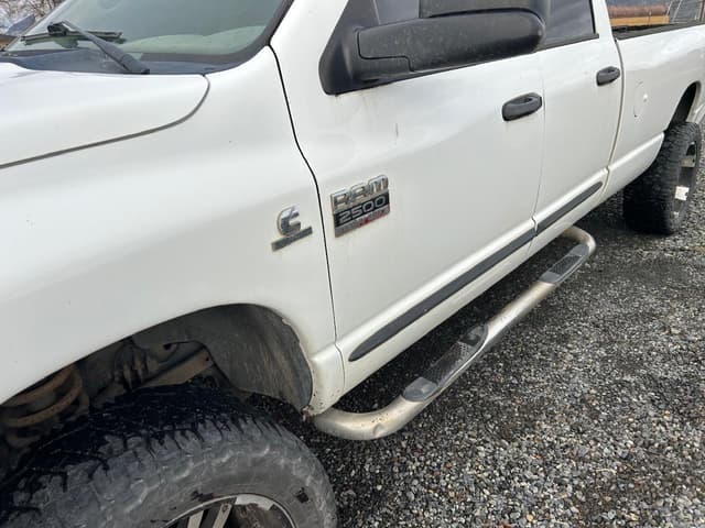 Image of Dodge Ram 2500 equipment image 3