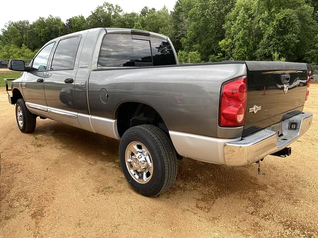 Image of Dodge Ram 2500 equipment image 1