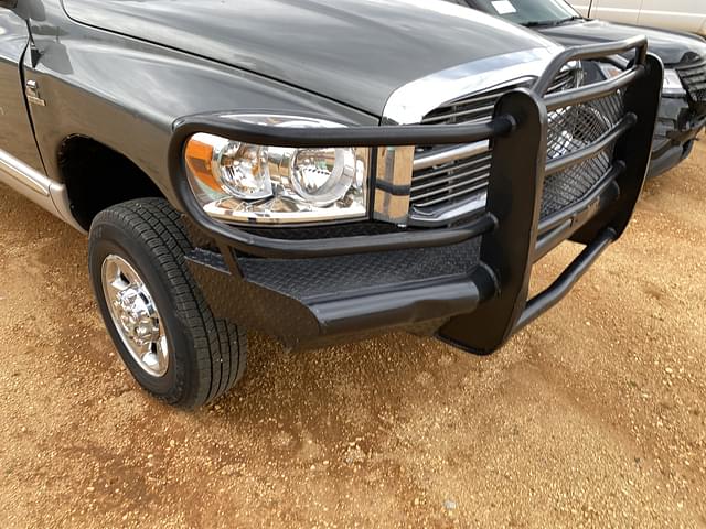 Image of Dodge Ram 2500 equipment image 4