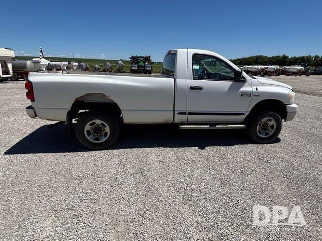 Image of Dodge Ram 2500 equipment image 3