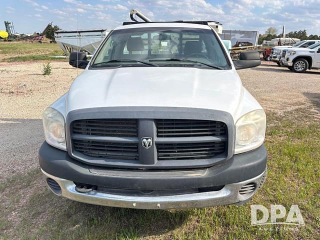 Image of Dodge Ram 2500 equipment image 2