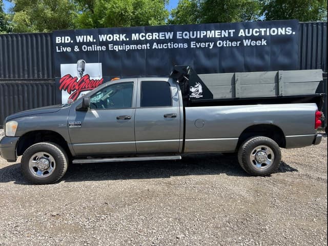 Image of Dodge Ram 2500 equipment image 2