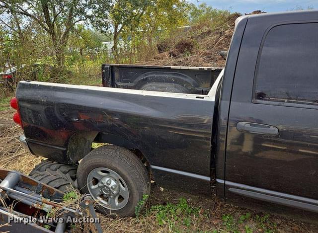 Image of Dodge Ram 2500 equipment image 4