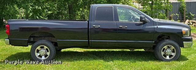 Image of Dodge Ram 2500 equipment image 3