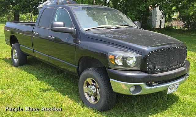 Image of Dodge Ram 2500 equipment image 2