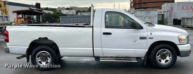 Image of Dodge Ram 2500 equipment image 3