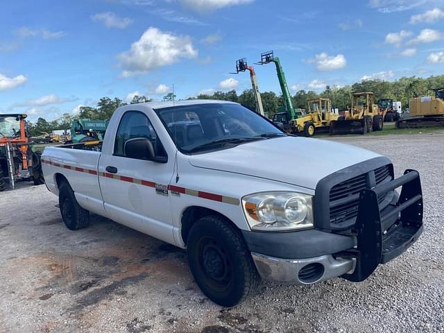 Image of Dodge Ram 2500HD equipment image 3