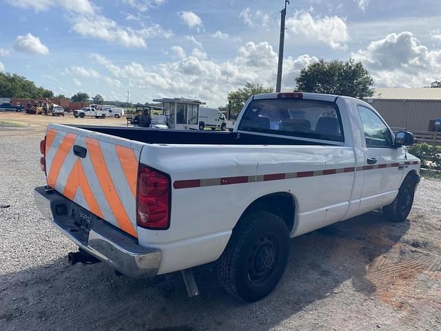 Image of Dodge Ram 2500HD equipment image 2