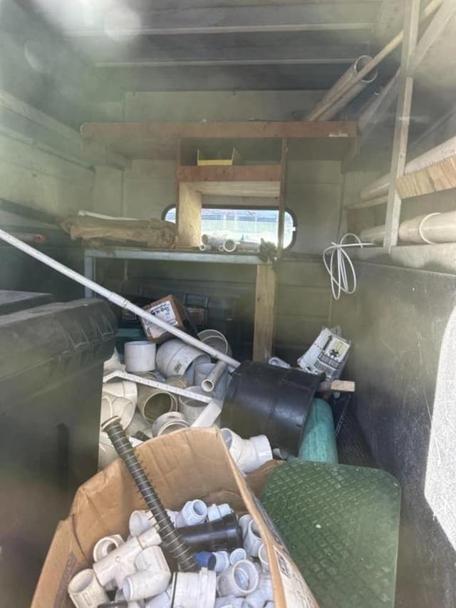 Image of Dodge Ram 2500HD equipment image 2