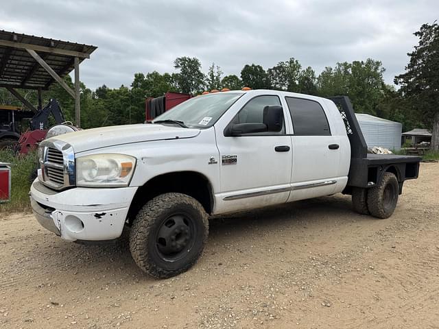 Image of Dodge Ram 3500 equipment image 1