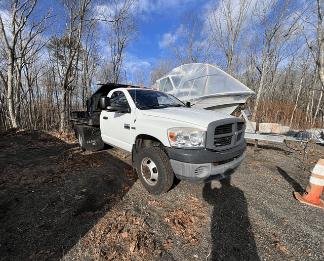 Image of Dodge Ram 3500 equipment image 4