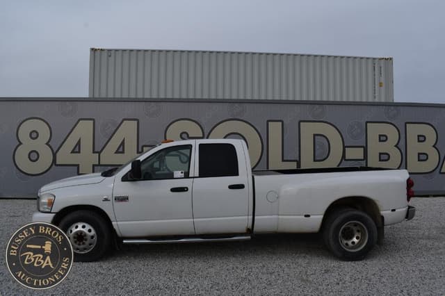 Image of Dodge Ram 3500 equipment image 1