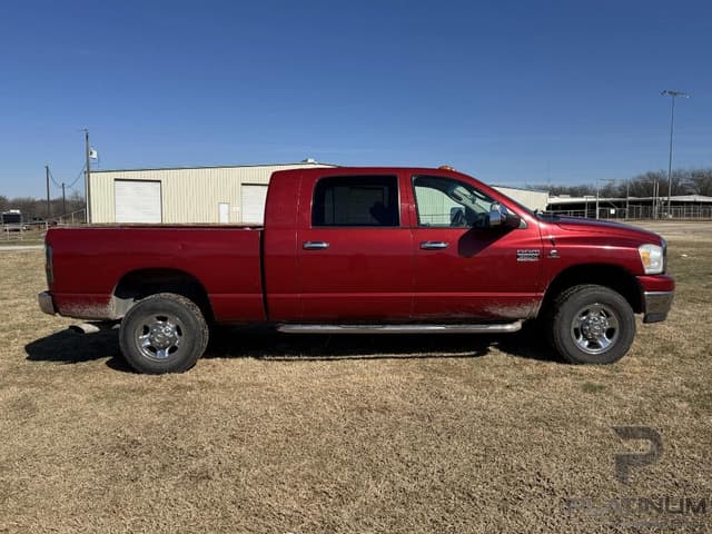 Image of Dodge Ram 3500 equipment image 2