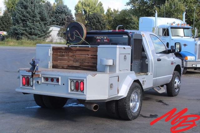 Image of Dodge Ram 3500 equipment image 4