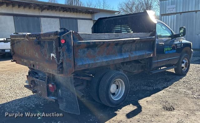 Image of Dodge Ram 3500 equipment image 4