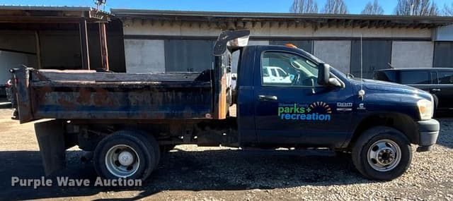 Image of Dodge Ram 3500 equipment image 3