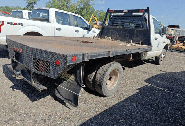 Image of Dodge Ram 3500 equipment image 3