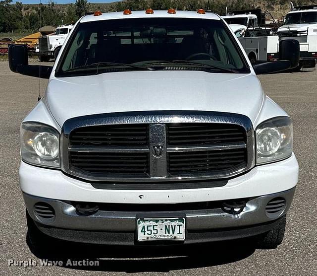 Image of Dodge Ram 3500 equipment image 1