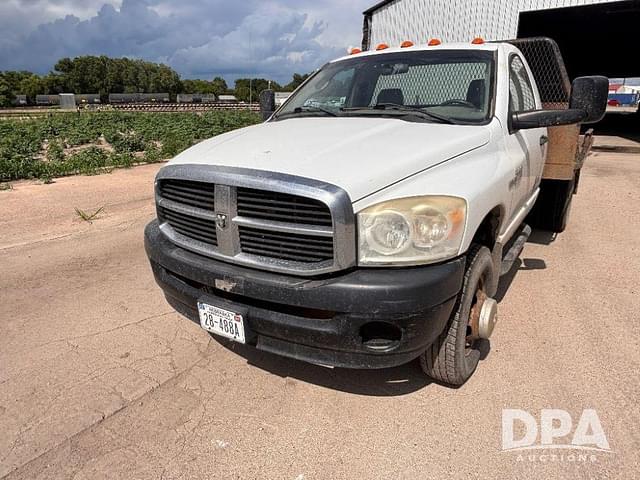 Image of Dodge Ram 3500 equipment image 1