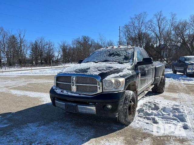 Image of Dodge Ram 3500 equipment image 1