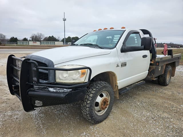 Image of Dodge Ram 3500 equipment image 1