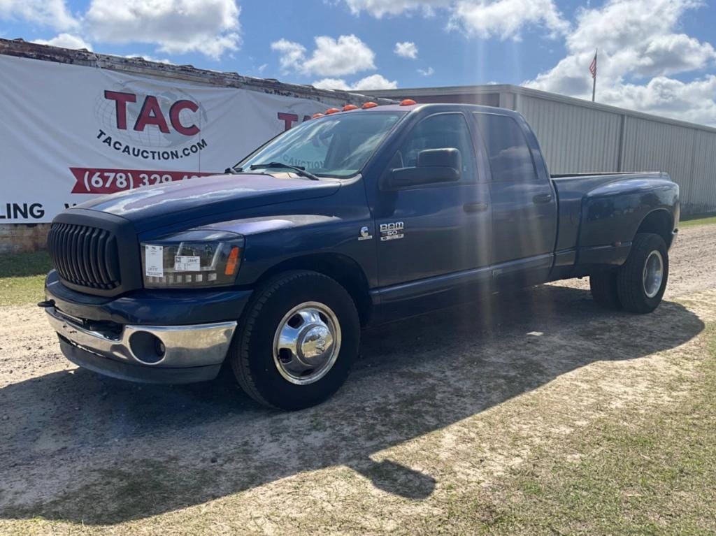 2007 Dodge Ram 3500 Equipment Image0