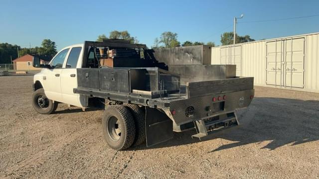 Image of Dodge Ram 3500 equipment image 4