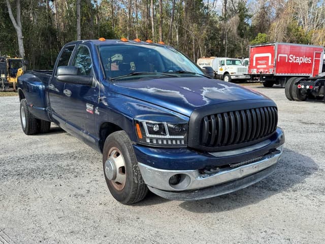 Image of Dodge Ram 3500HD equipment image 2