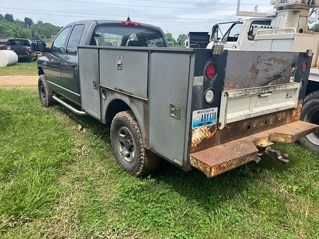Image of Dodge Ram 2500 equipment image 4