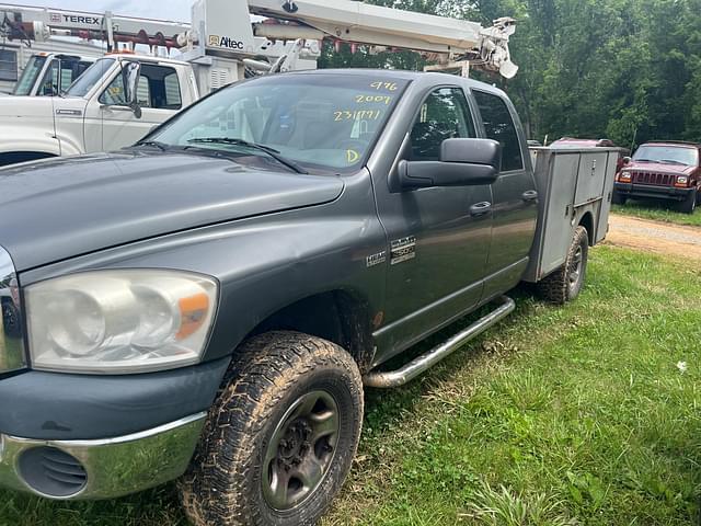 Image of Dodge Ram 2500 equipment image 3
