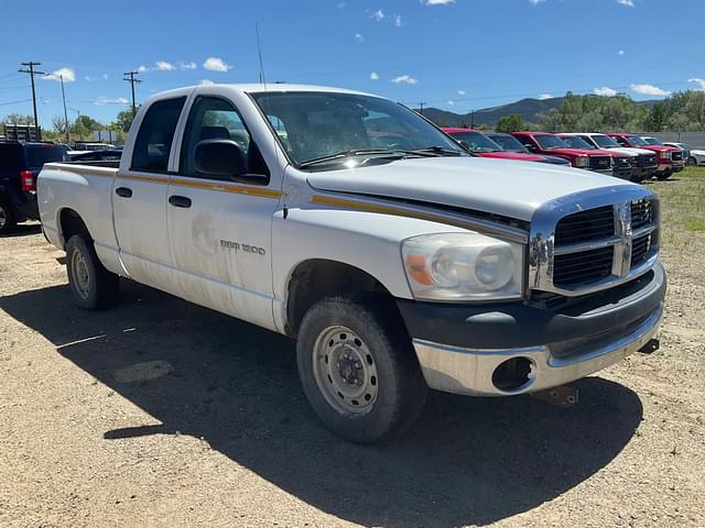 Image of Dodge Ram 1500 equipment image 2