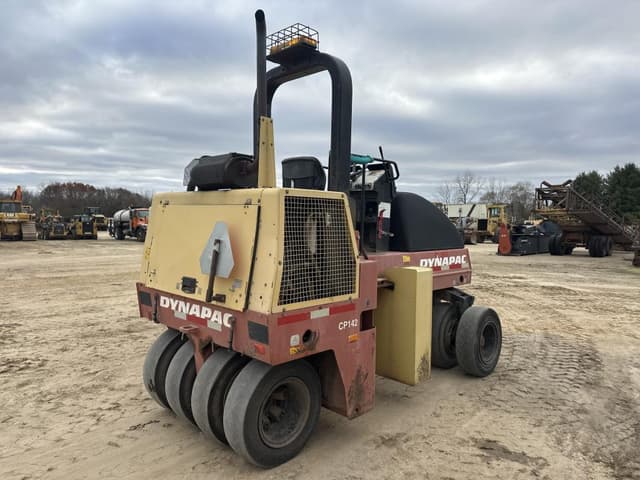 Image of DYNAPAC CP142 equipment image 4